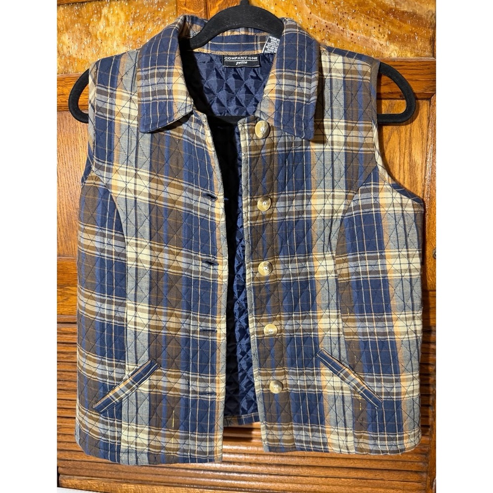 Vintage plaid quilted vest.  Women's sz small.  Cottage core carbincore woodland
